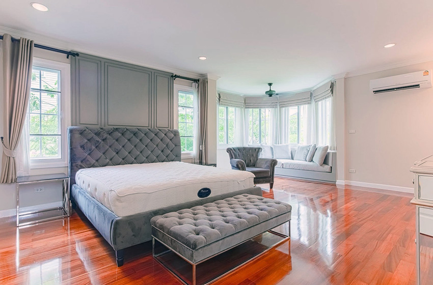 House with Shared Pool in Bangnatrad 